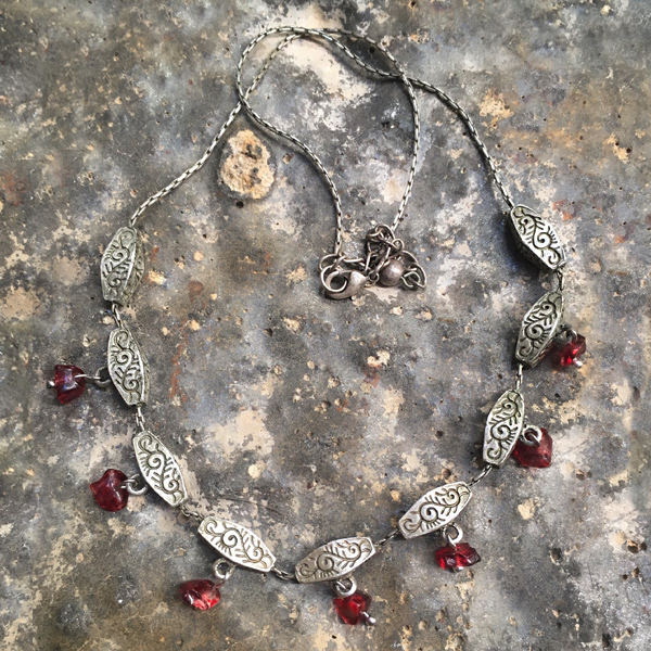 Necklace N085   price €20