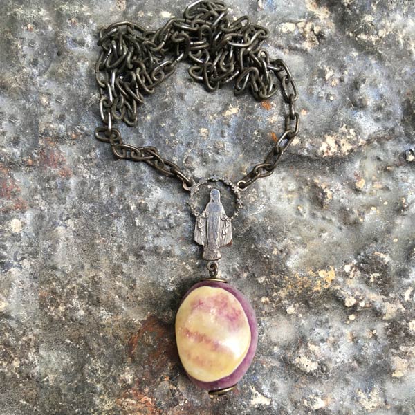 Necklace N091   price €35