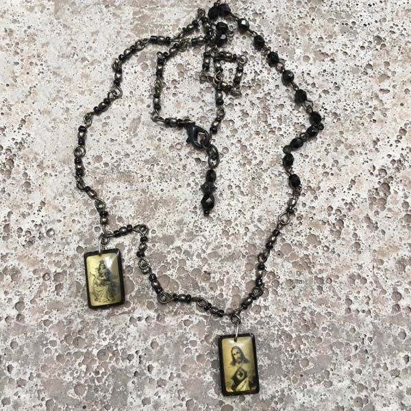 Necklace N058   price €25