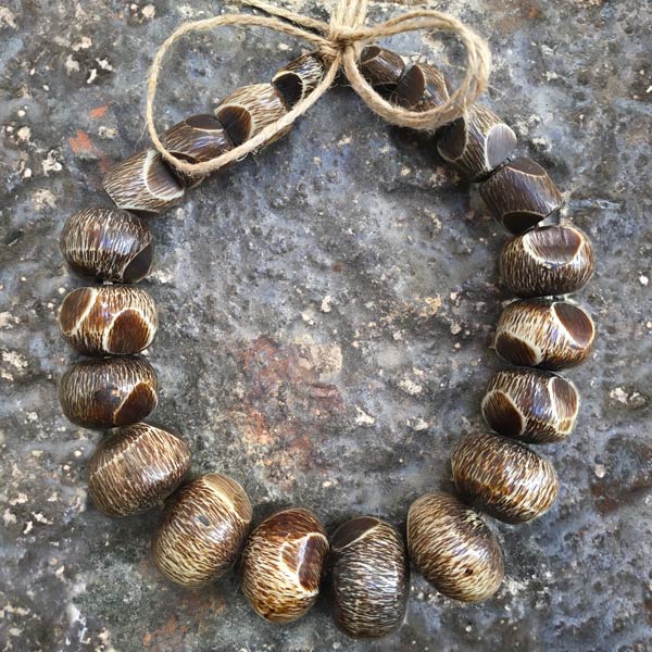 Necklace N116   price €18