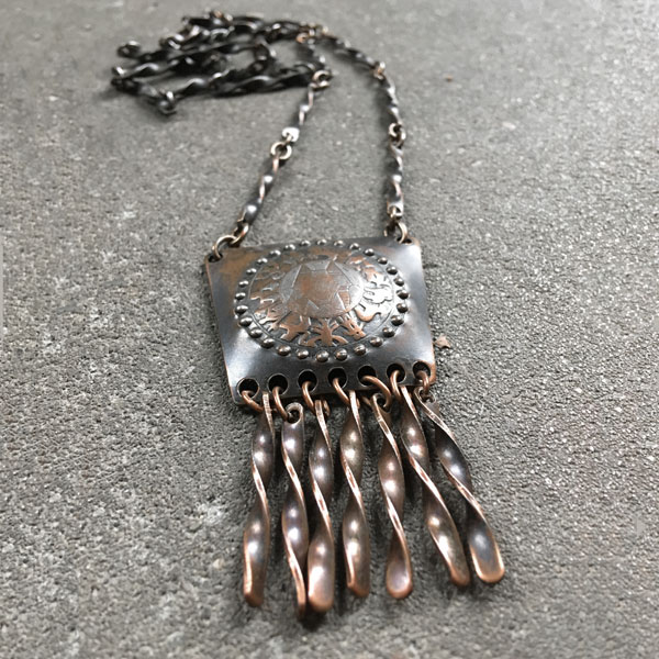 Pendant P009   price €16